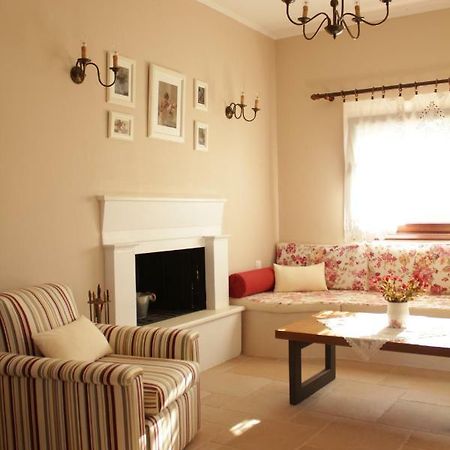 *Villa Pap-Live The Greek Hospitality In A Village* Nea Sampsounta Екстер'єр фото