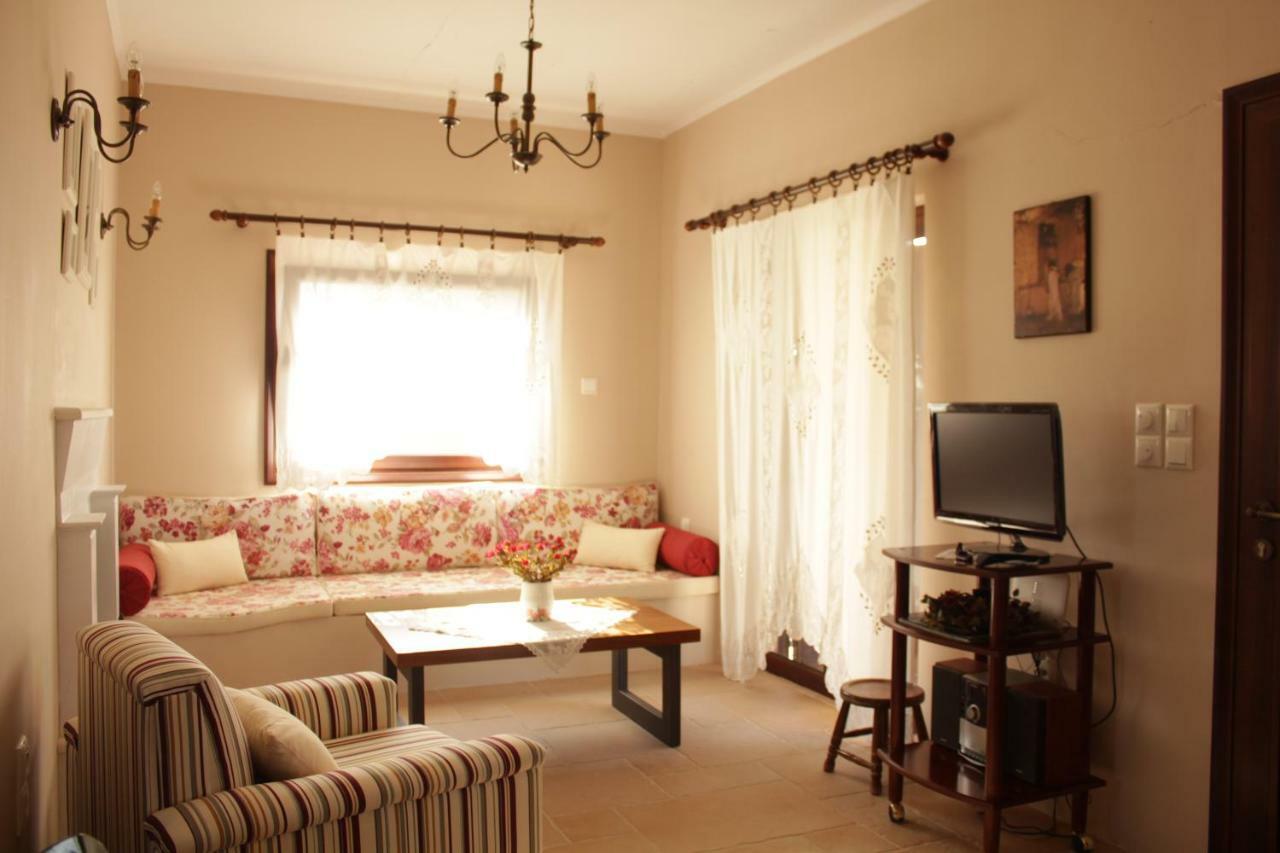 *Villa Pap-Live The Greek Hospitality In A Village* Nea Sampsounta Екстер'єр фото